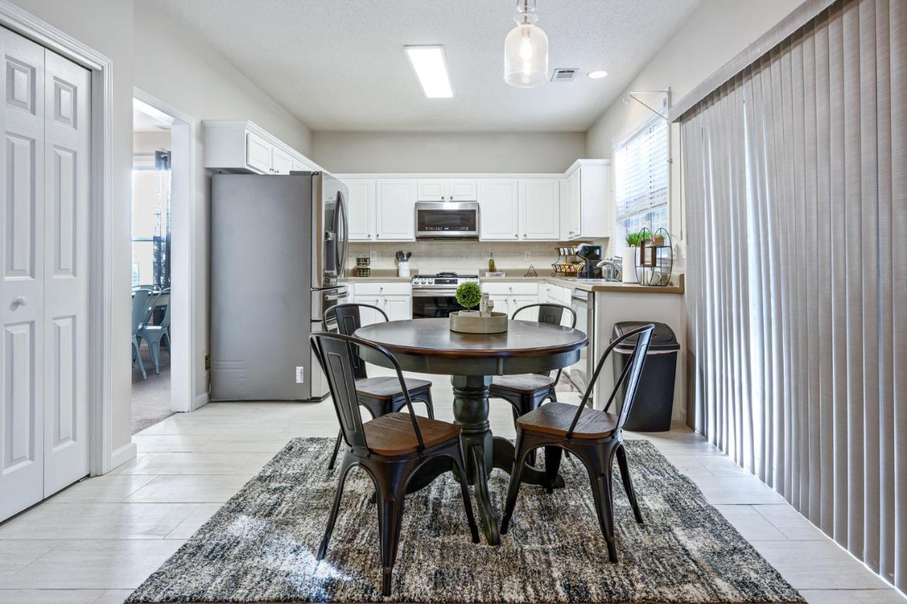 Enjoy This Amazing Home With Porch & Grill Near Dt Woodstock Ngoại thất bức ảnh